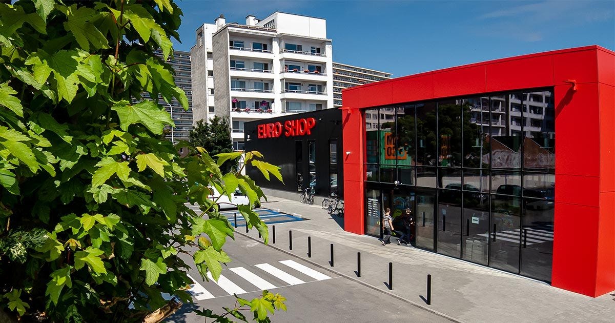Rénovation de toiture au pluriel : quatre toits rénovés sur un seul supermarché