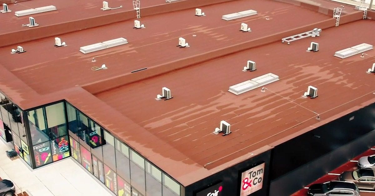 In recordtijd onberispelijke roofing voor winkelcentrum Les Bastions in Doornik