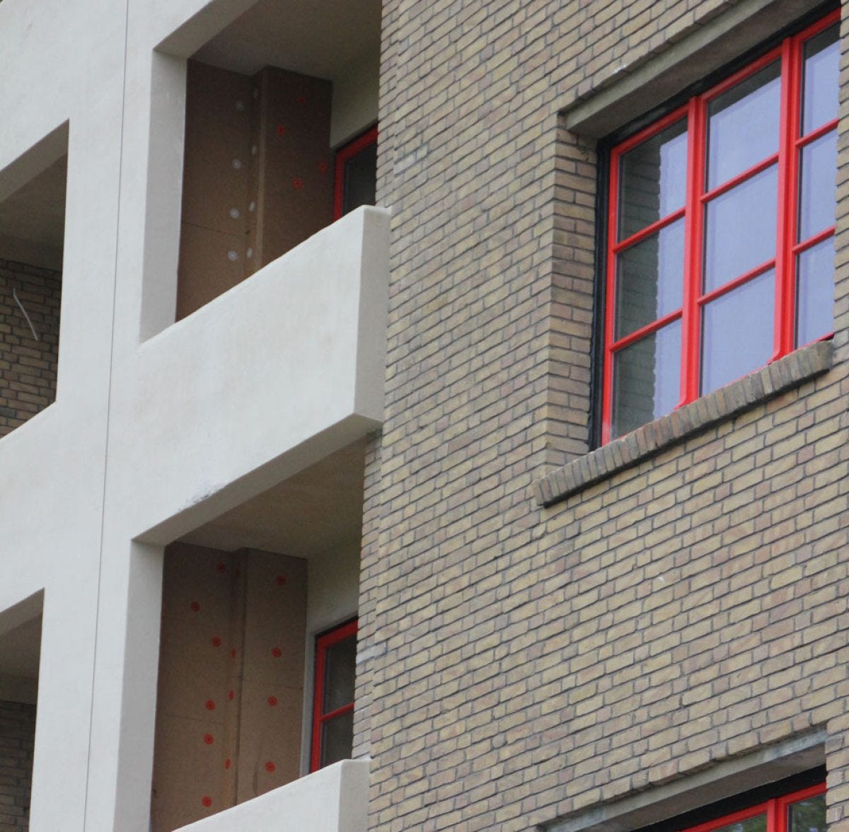 Pavatex blaast nieuw leven in sociale woontoren Hector Denis